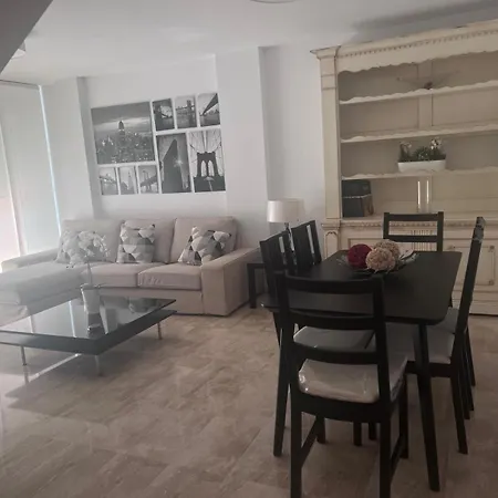Atico Duplex En Playa Chapas Daire Marbella