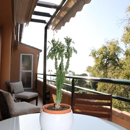 Atico Duplex En Playa Chapas 아파트 마르베야